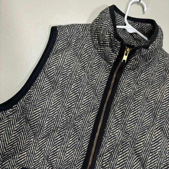 J. Crew Quilted Down Puffer Vest Size Small Black Herringbone - Picture 3 of 9
